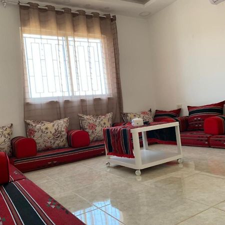 Gedara Guesthouse: Enjoy Unforgettable Scenes Umm Qays Exteriör bild